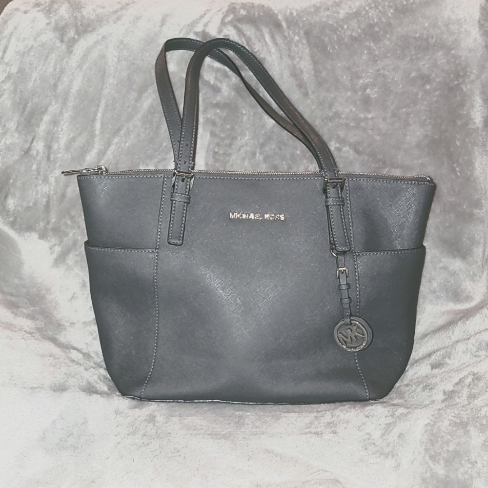 Michael Kors East West Jet set Tote Gray